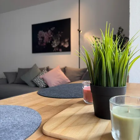Living - Hochwertige 2-zimmer-wohnung -60 Qm- Mit Grosser Terrasse, Stadtmitte Apartamento
