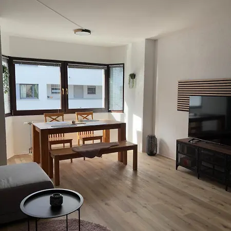 Moebliertes 2-zimmer In Der Stadtmitte - Living Apartman Sindelfingen