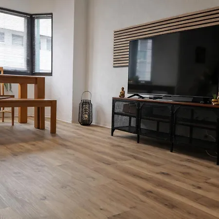 Apart Living - Hochwertige 2-Zimmer-Wohnung -60 Qm- Mit Grosser Terrasse, Stadtmitte * Sindelfingen